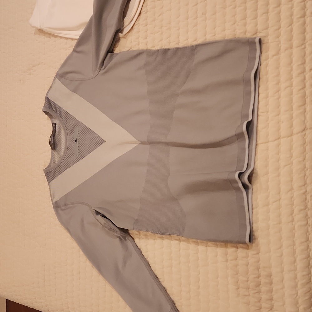 Ladies tennis top.